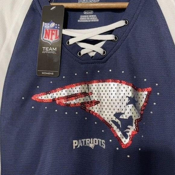 Majestic NFL Womens New England Patriots Football V-Neck Small Flaw NWT โฆ - Picture 13 of 13